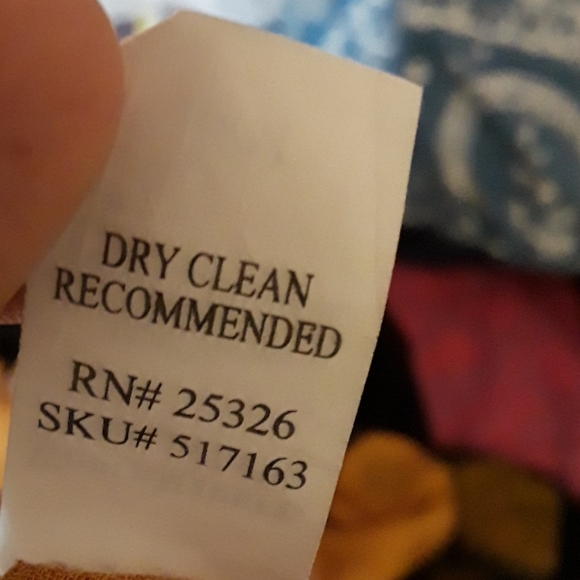 Sold Beautiful World market Top - Picture 9 of 10